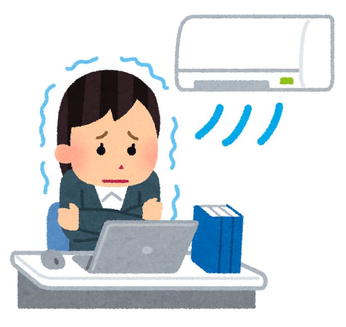 なんか上着持ってくれば良かった の正解 無印 めちゃ小さくなるパーカー なんか上着持ってくれば良かった の正解 無印 めちゃ小さくなるパーカー