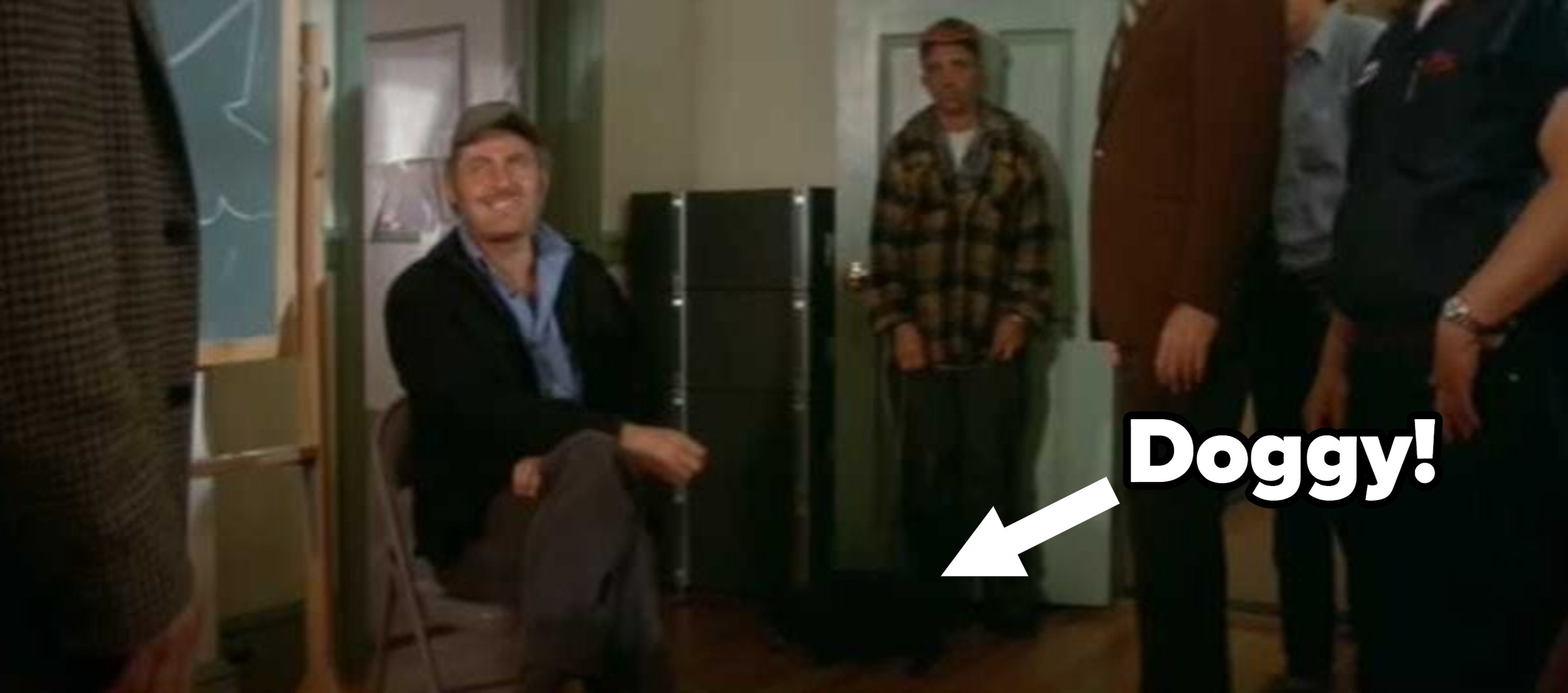 Dog sitting behind Quint in &quot;Jaws&quot;