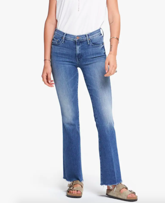 A model wearing the jeans