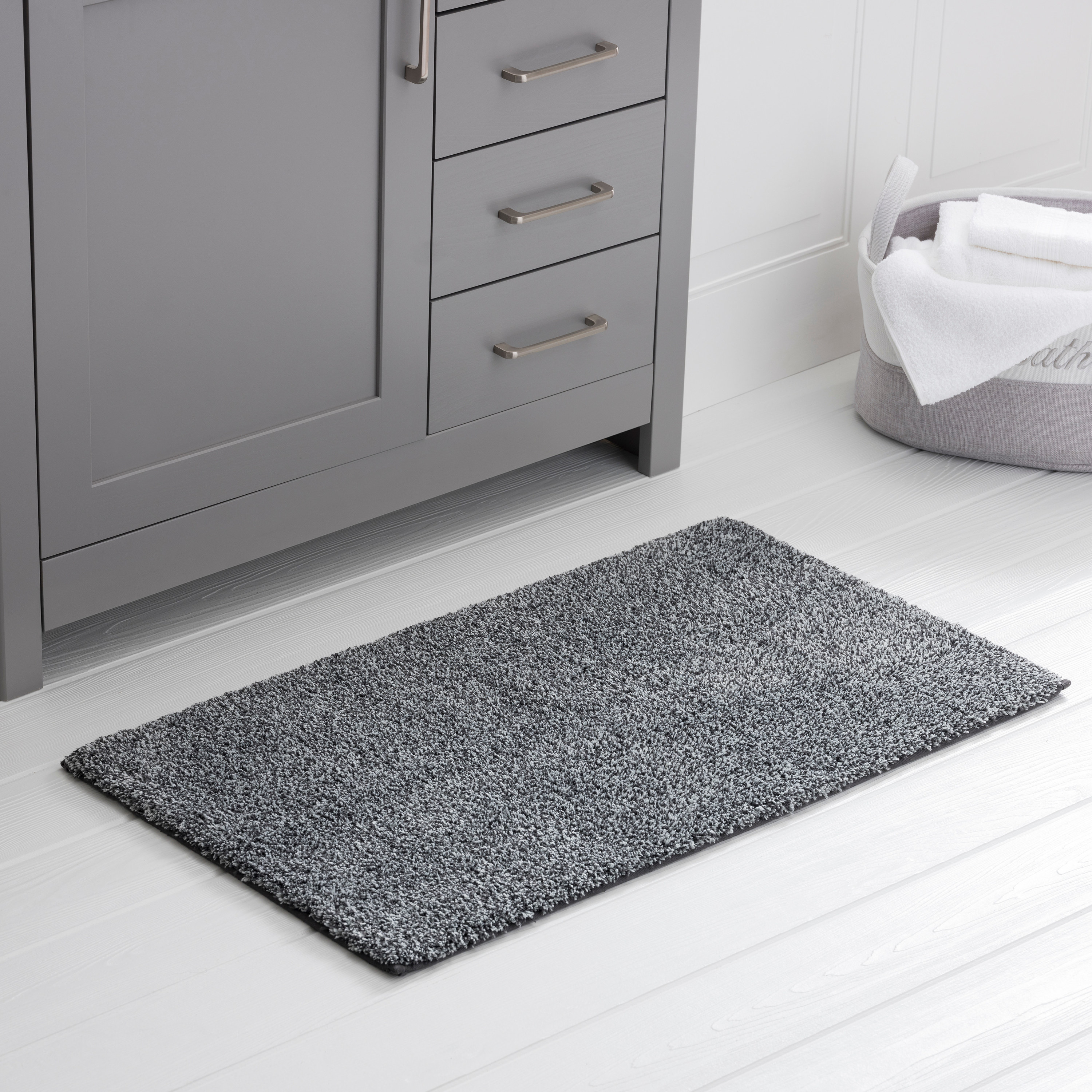 The gray shadow heather bath rug