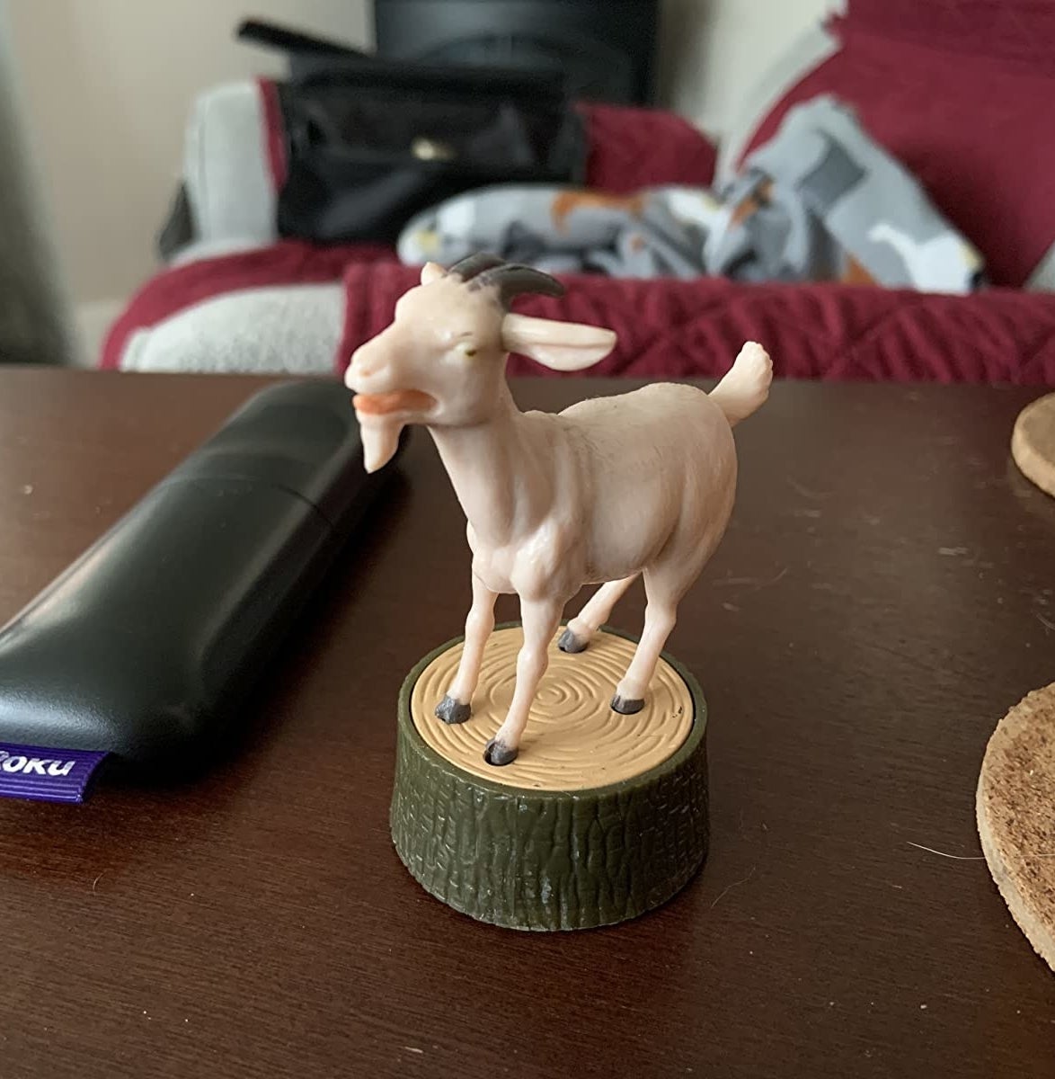 Reviewer photo of the screaming goat on a desk