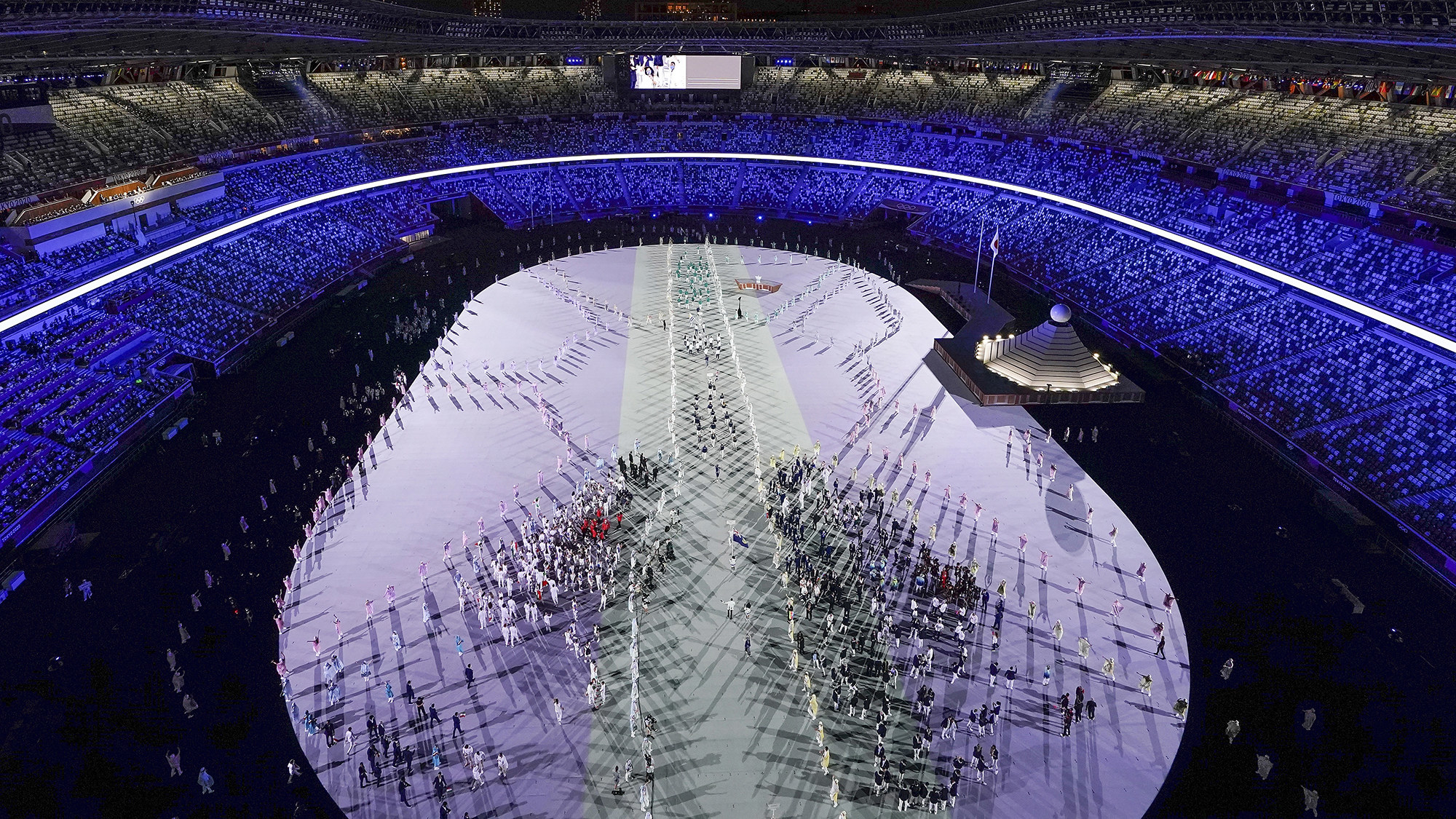 Открытие стадиона олимпийский. Олимпийский стадион Токио 2020. Церемония открытия олимпиады в Токио 2021. Открытие олимпиады 2021 Токио стадион.