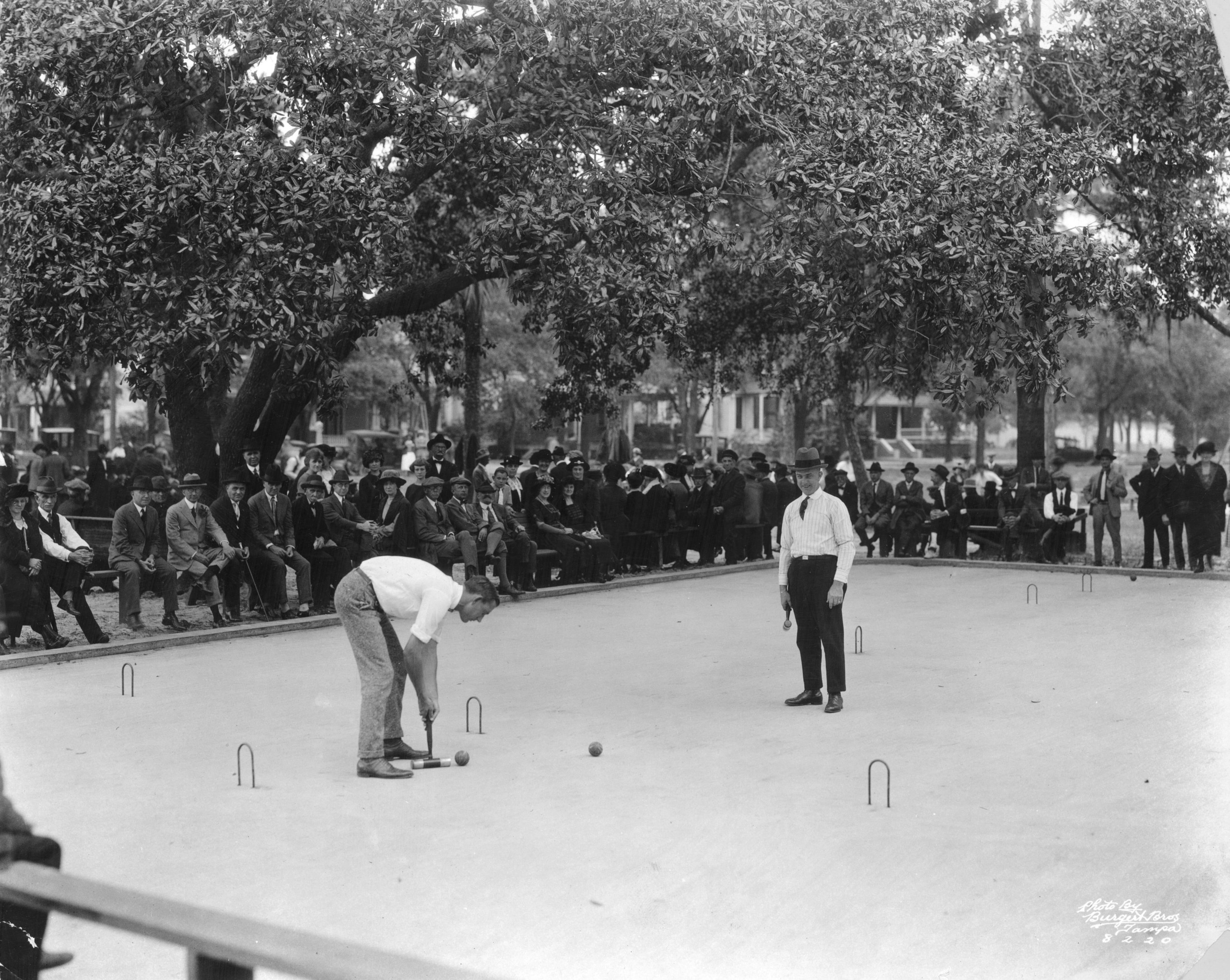 Two men playing on Roque platform