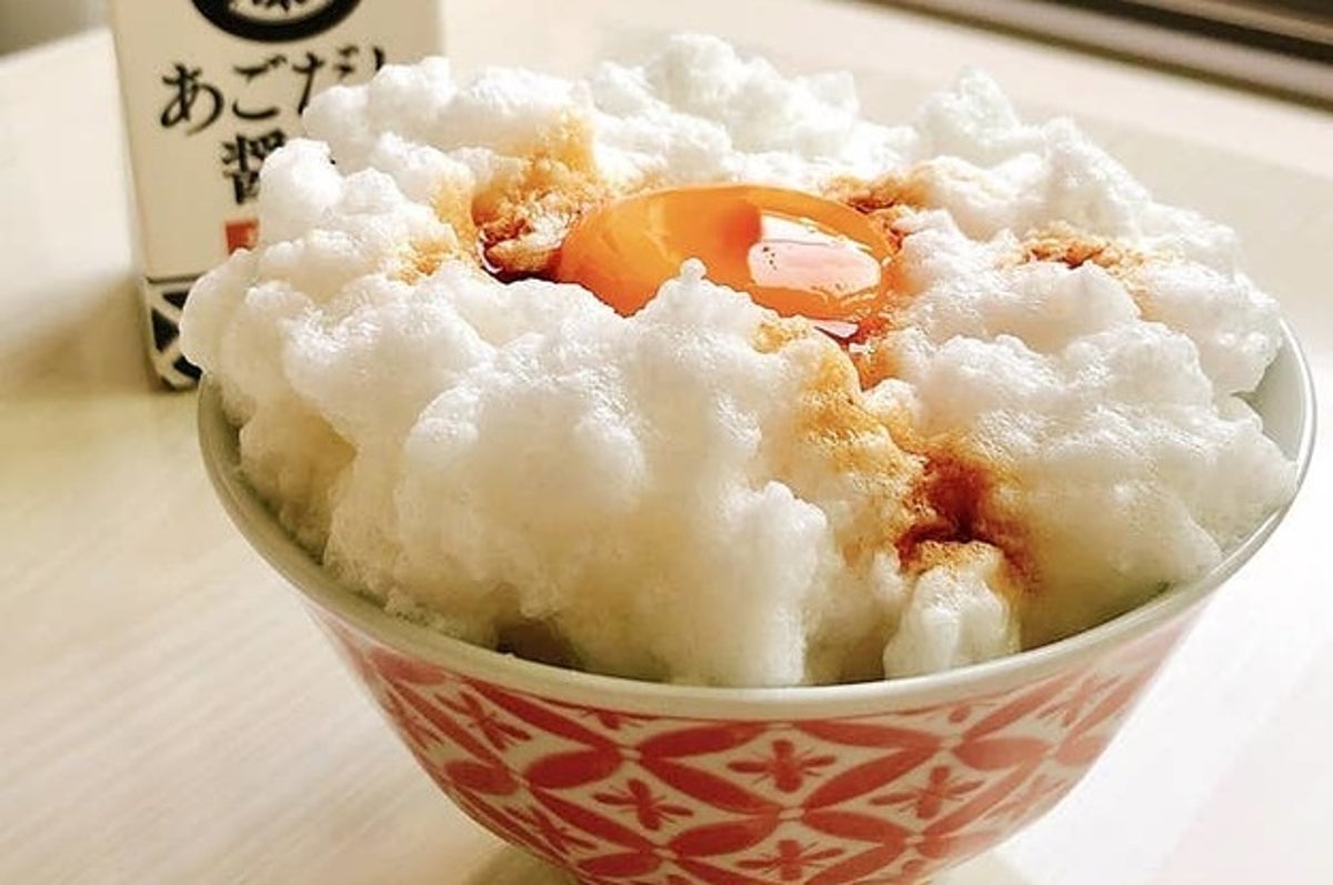 これはガチで危険だわ 卵かけごはんの 極うまアレンジ もう食べる手が止まらないよ
