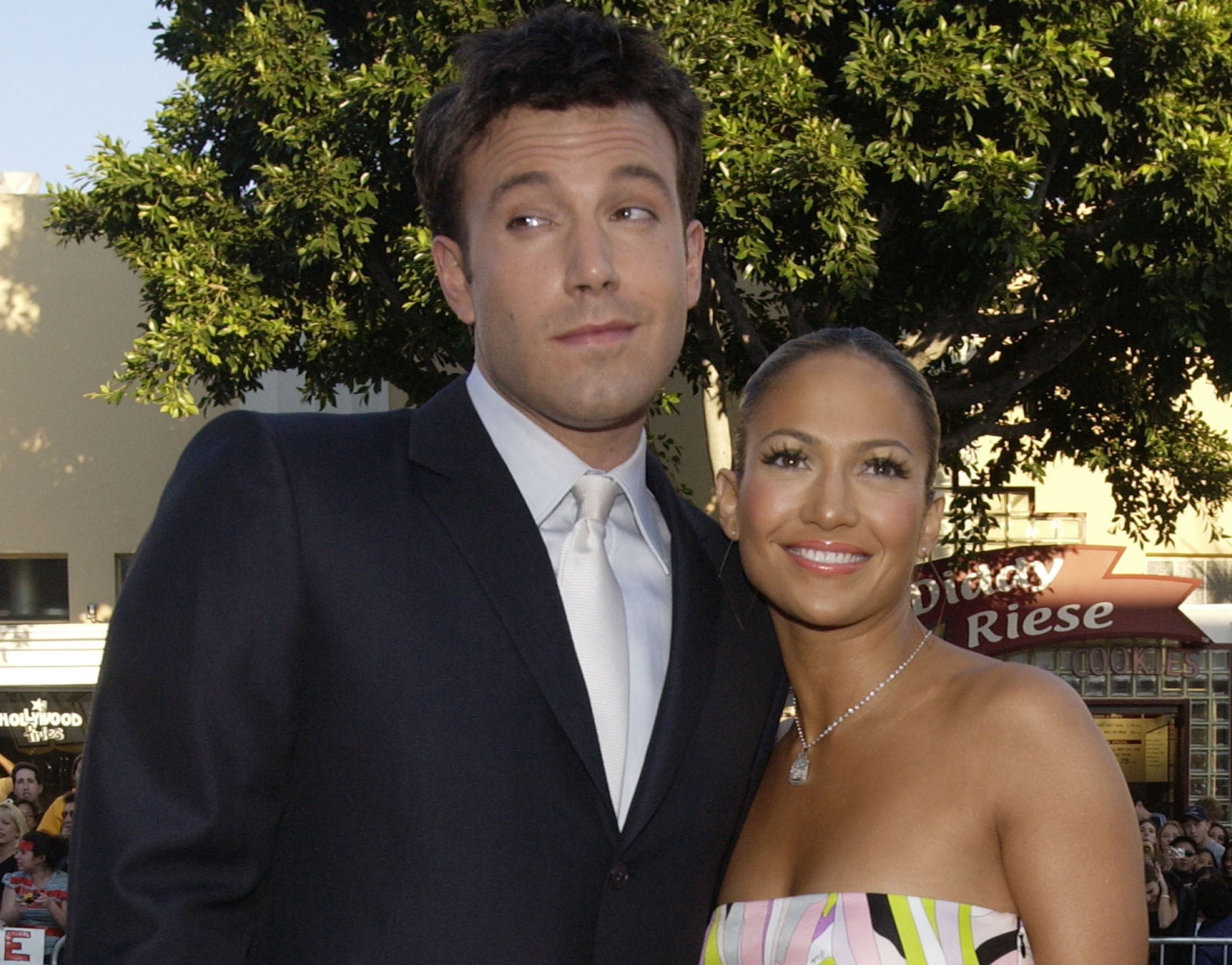 Ben and Jen pose together in an old photo from a red carpet