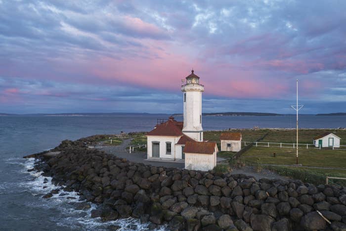 The beautiful lighthouse and sunset in Port Townsend