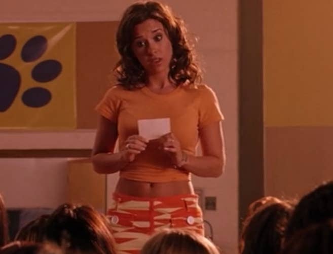 Gretchen reading her confession in front of the junior class girls