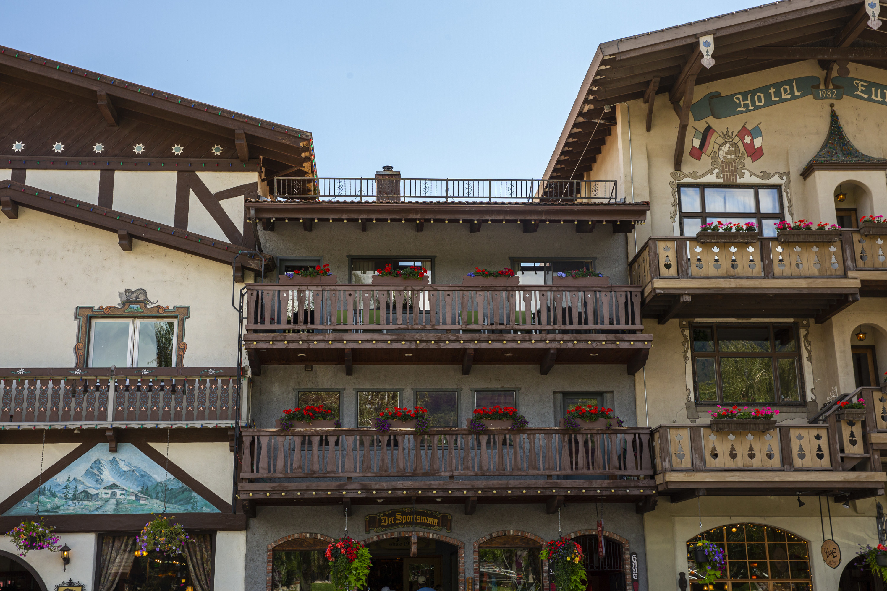 The buildings and impressive architecture in Leavenworth