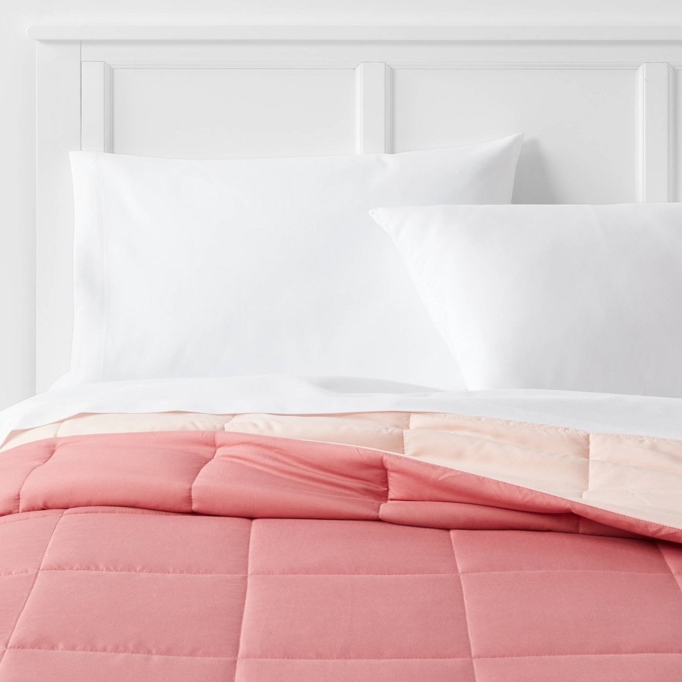 the reversible comforter in pink