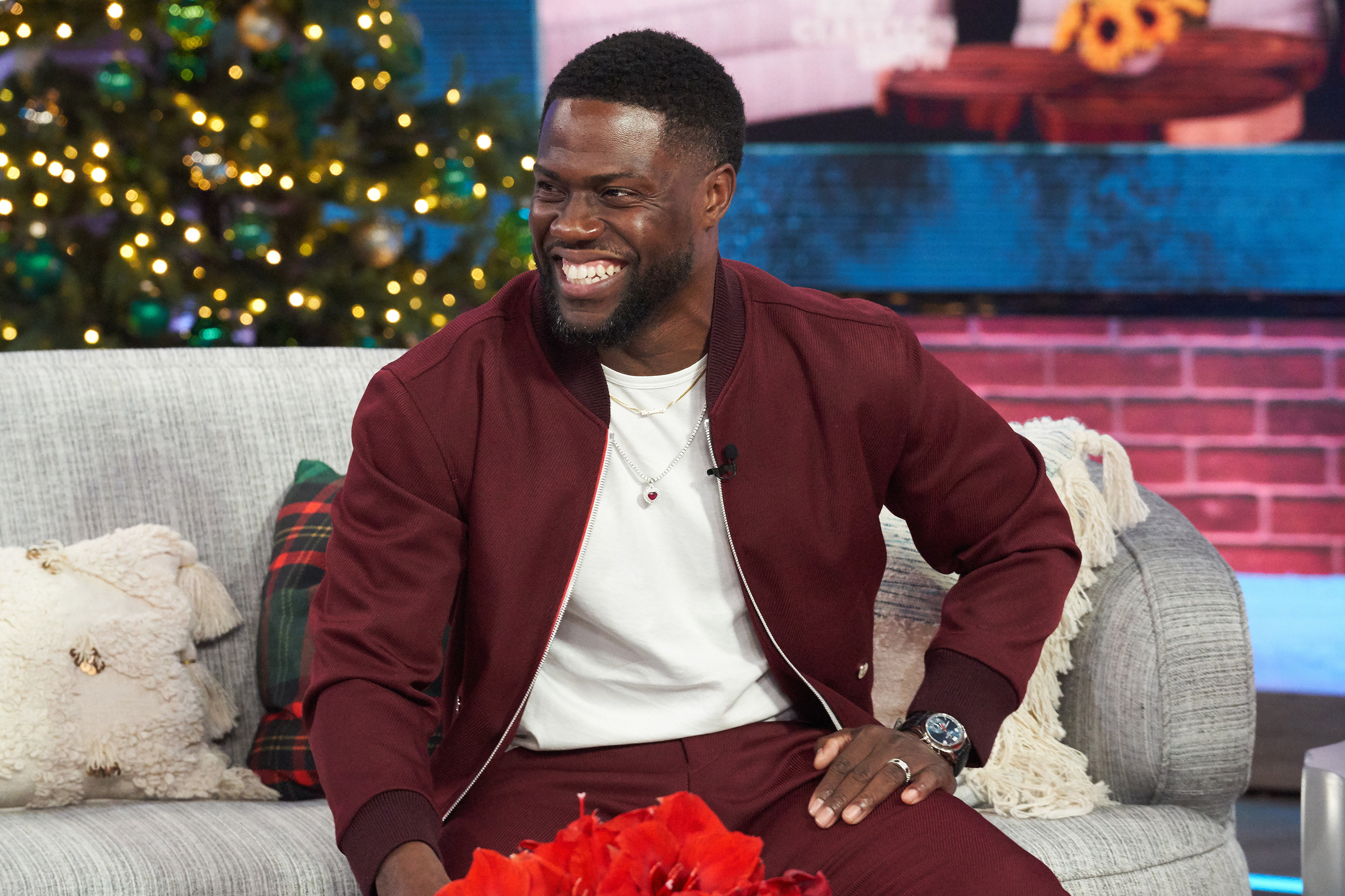 Kevin Hart on the Kelly Clarkson Show