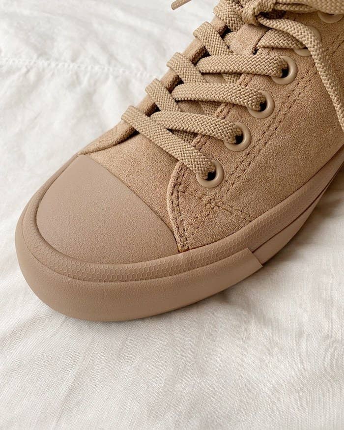 これは人気出そう ユニクロの 新作スニーカー デザインも機能性もバツグンで感動しました