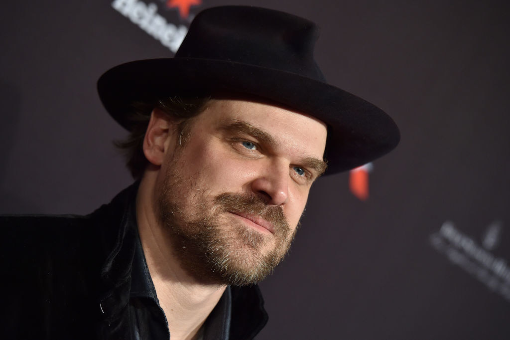 David Harbour arrives at The BAFTA Los Angeles Tea Party wearing a fedora