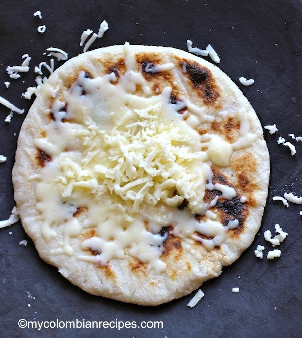 Arepas de Queso (Cheese Arepas)