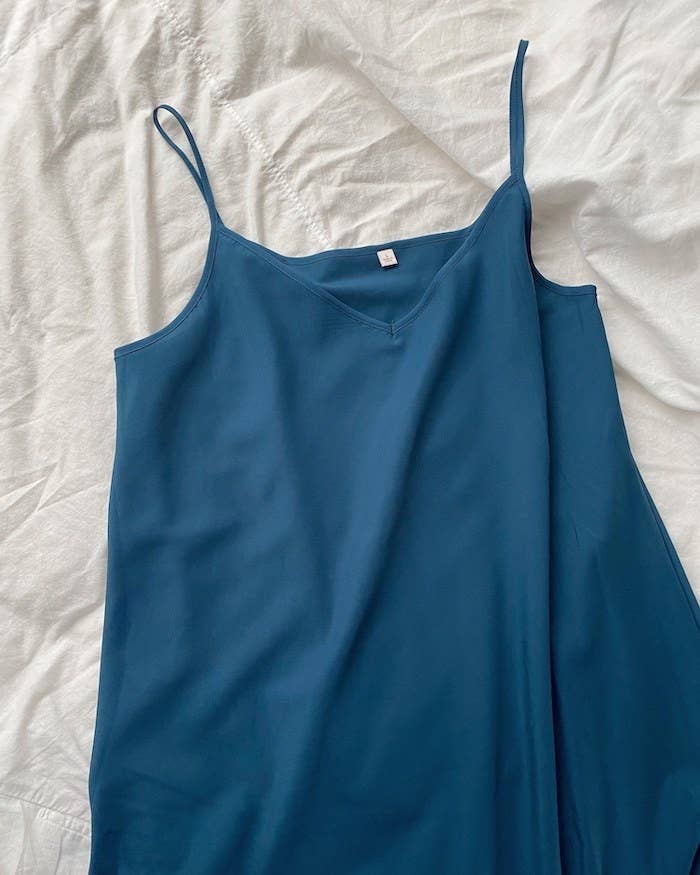 話題のコラボが可愛すぎ ユニクロの 花柄ワンピース これ一枚でコーデが決まります