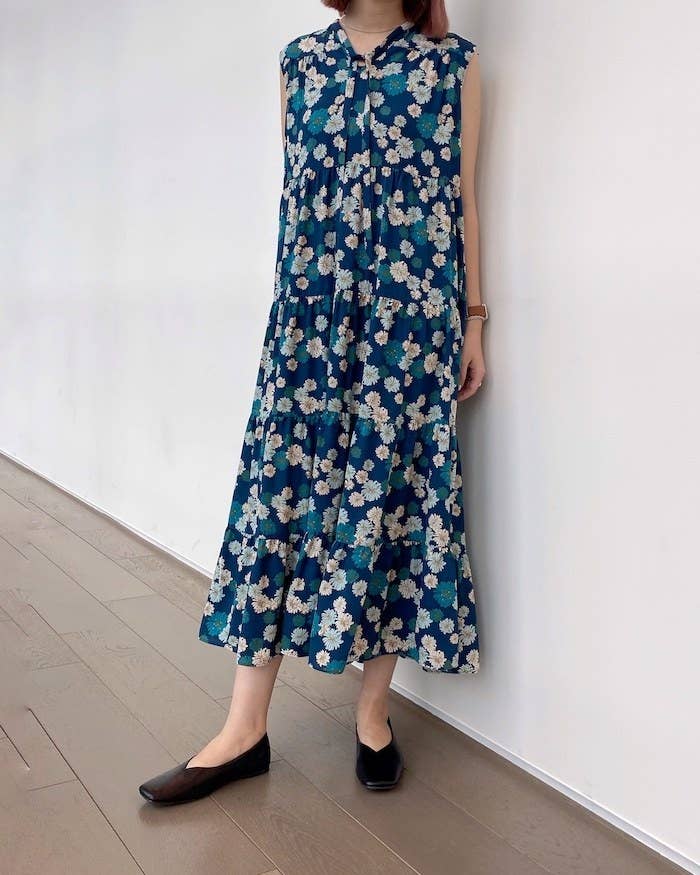 話題のコラボが可愛すぎ…♡ユニクロの「花柄ワンピース」これ一枚で  