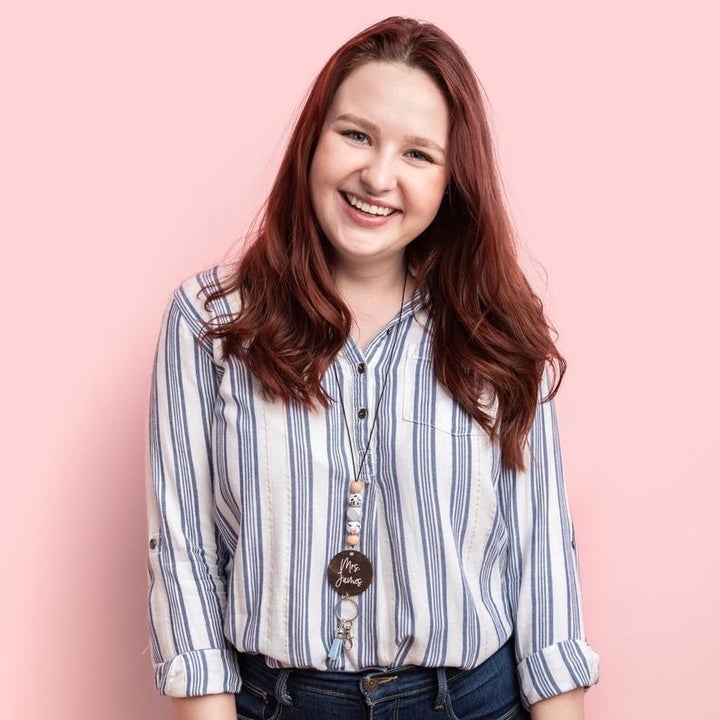 Model wearing the lanyard