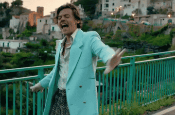 Harry Styles dances in Italy on set of his &quot;Golden&quot; music video