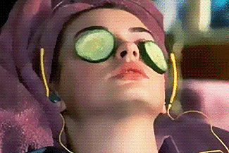 Anne Hathaway with cucumbers on her eyes in &quot;Princess Diaries.&quot;