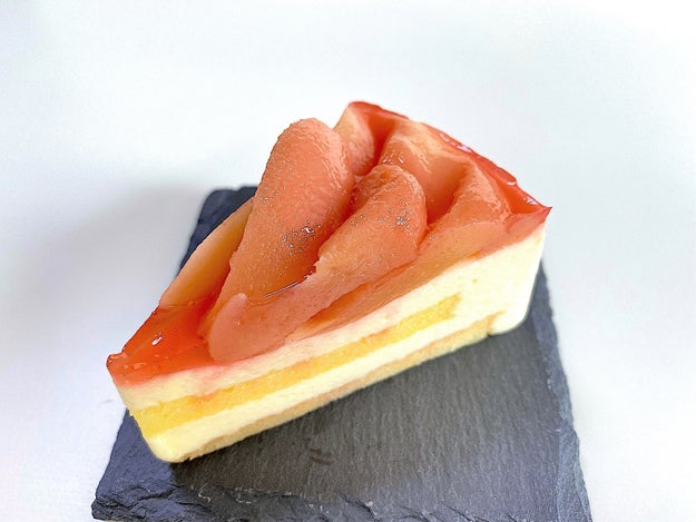 果汁感がハンパない コージーコーナーの 新作ケーキ 桃たっぷりでめちゃくちゃ美味しい