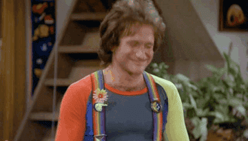 Robin Williams in &quot;Mork &amp;amp; Mindy&quot; saluting