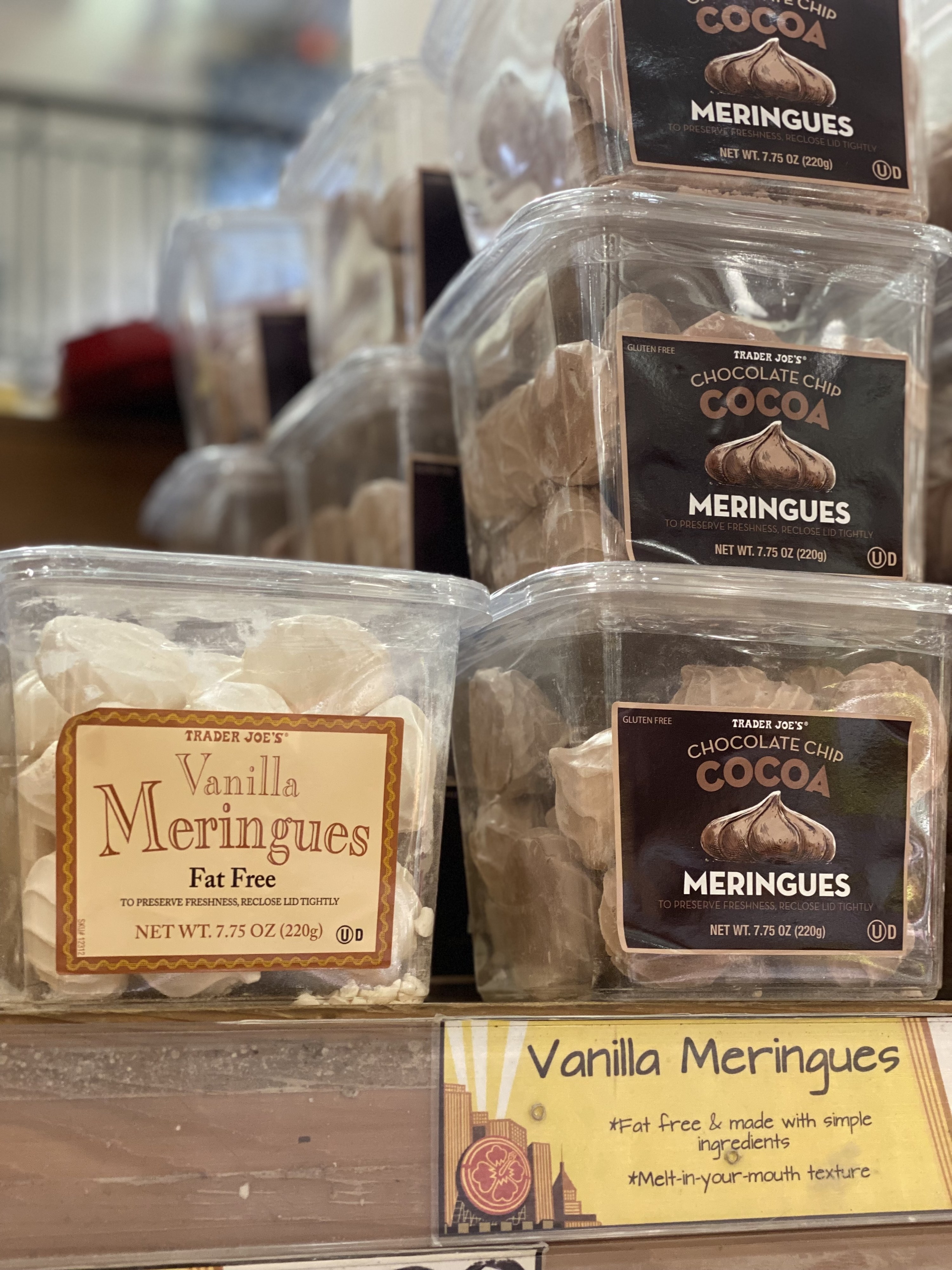 Vanilla and Cocoa Meringues