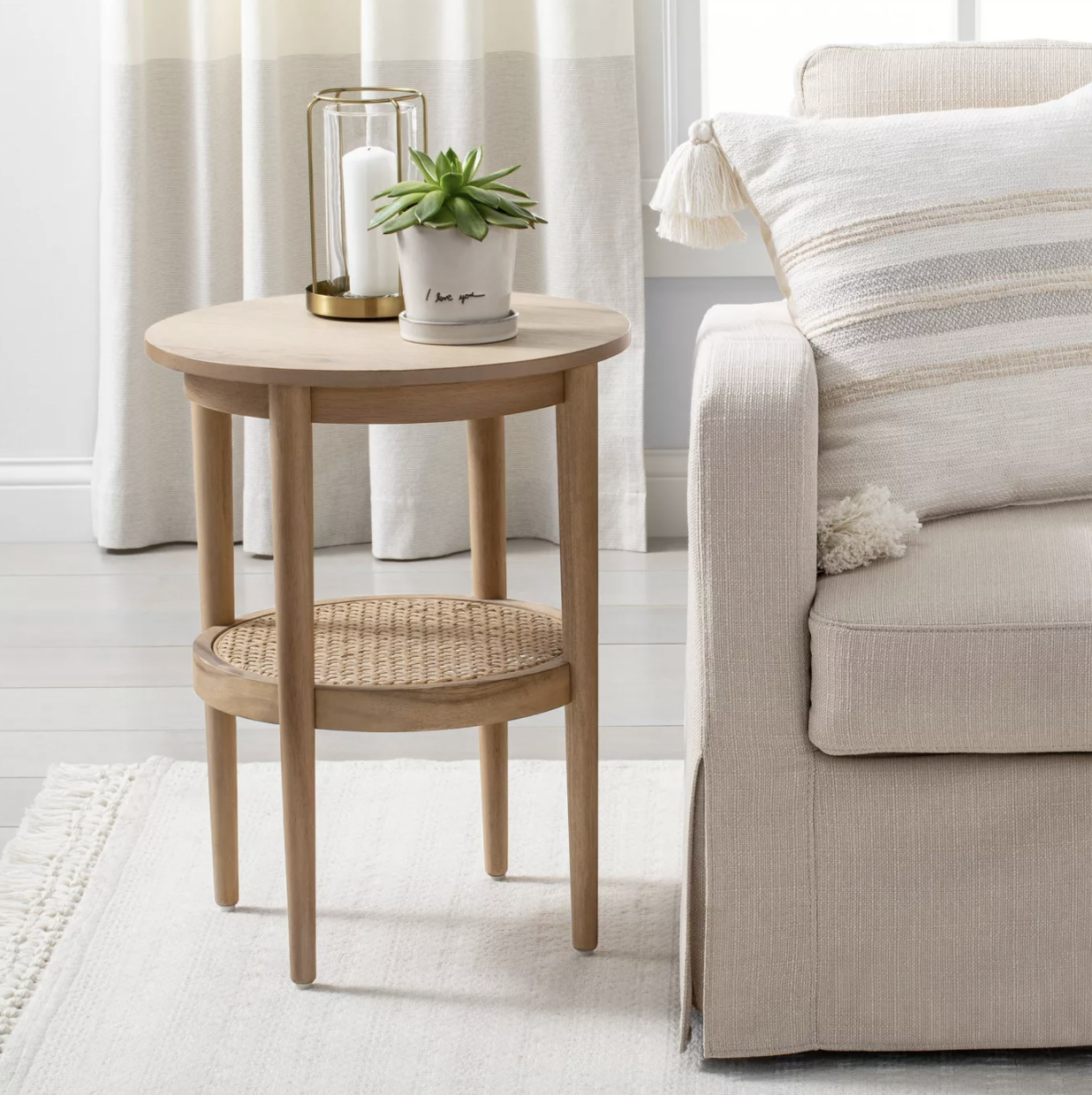 round accent table in living room