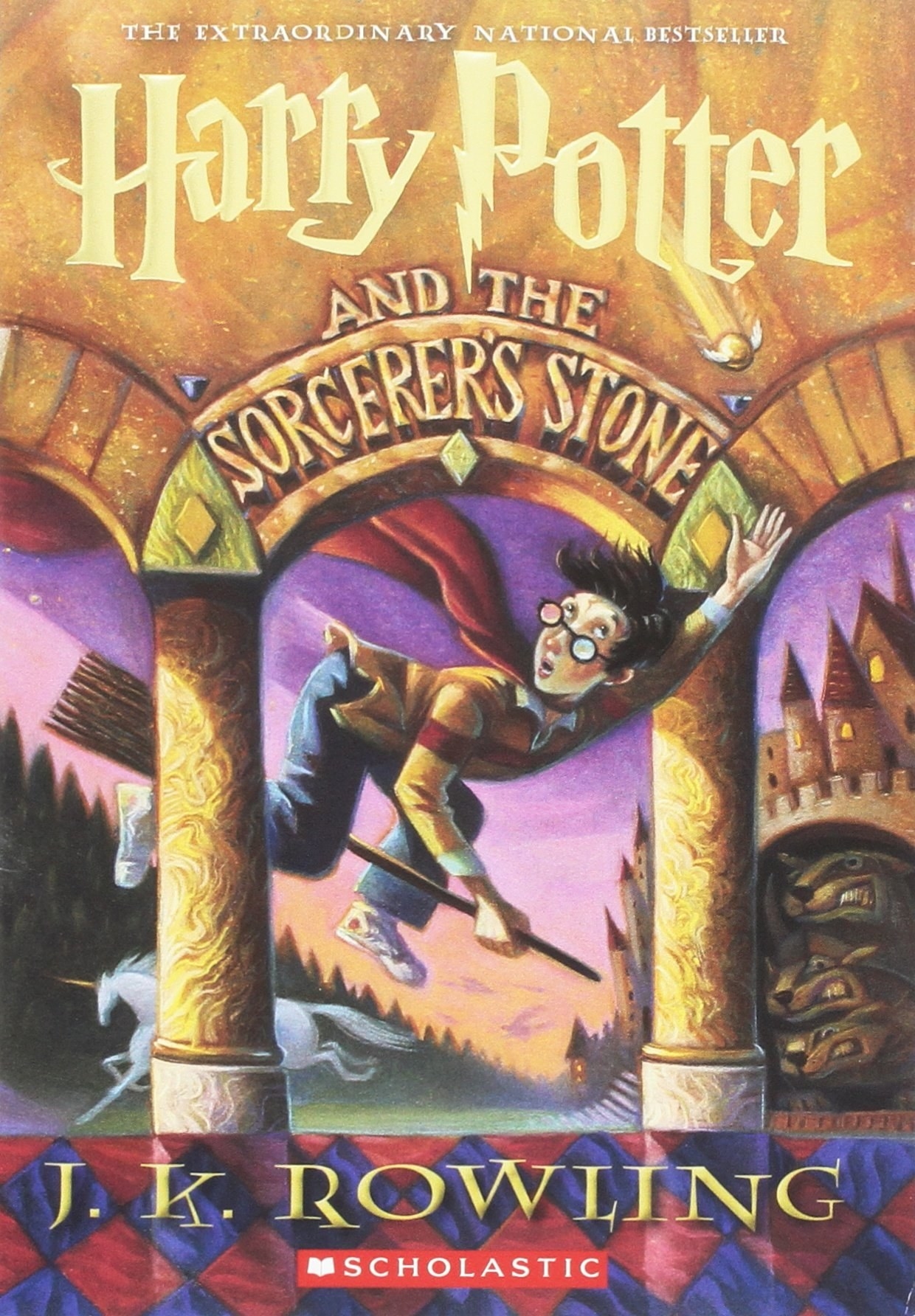 Book cover of Harry Potter and The Sorcerer&#x27;s Stone