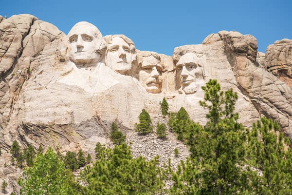 A sunny day at Mount Rushmore