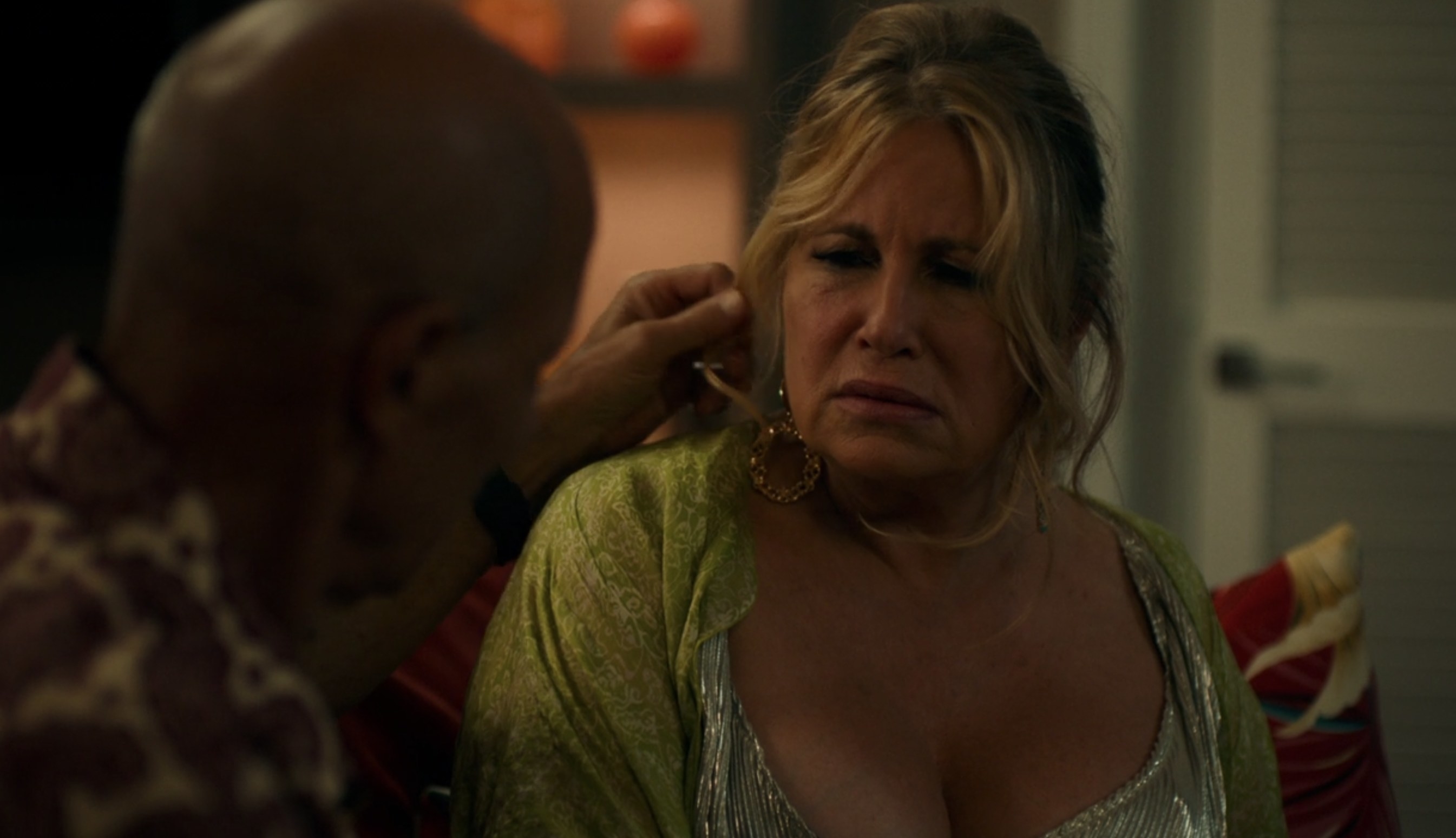 The Raw Triumph of Jennifer Coolidge in “The White Lotus”