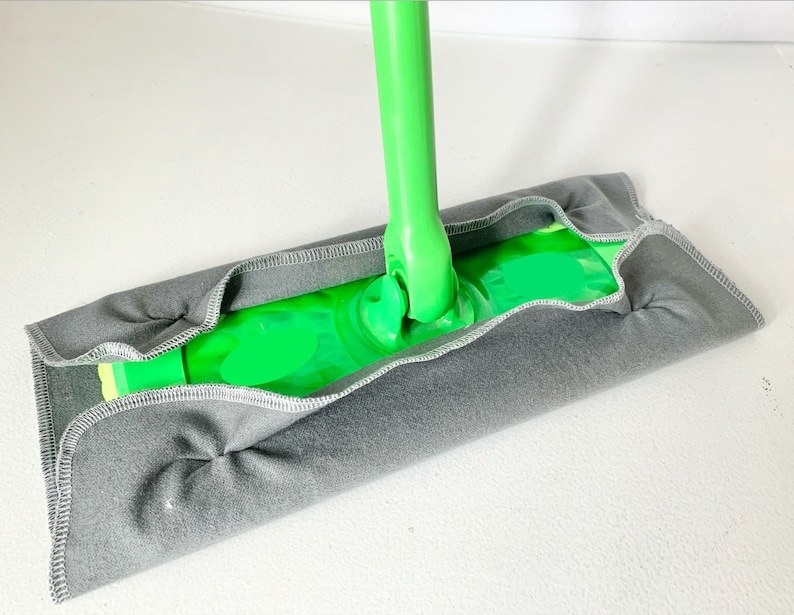 the cloth on a swiffer mop