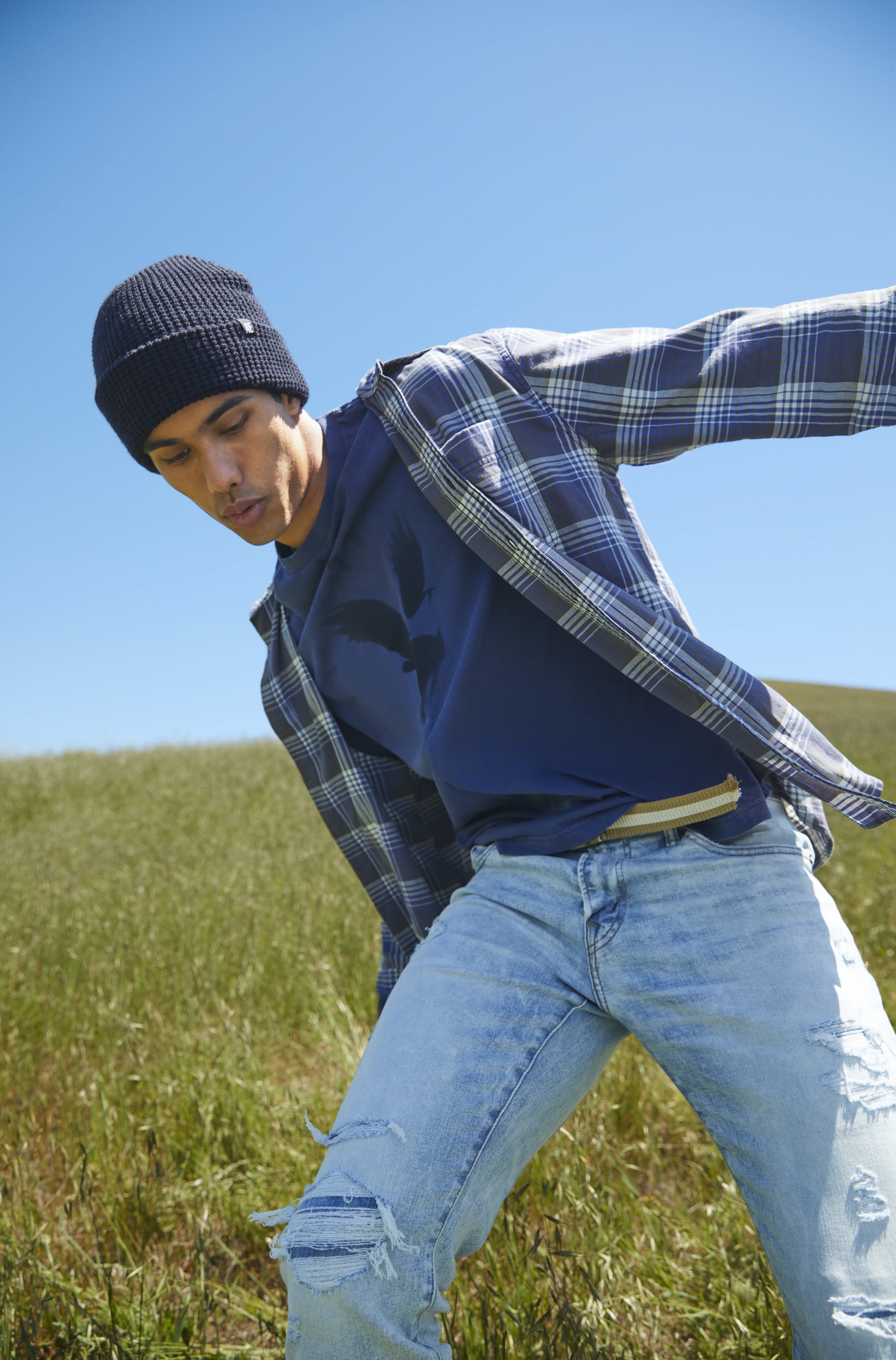 Model wearing American Eagle Everyday Shirt