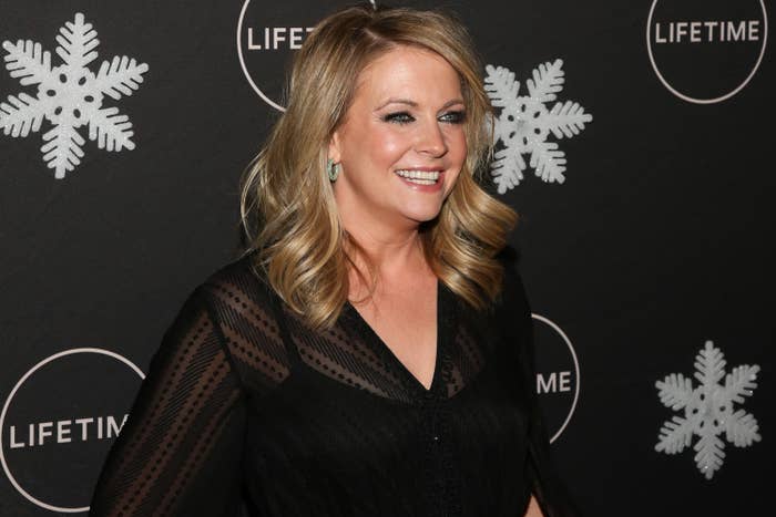 Melissa Joan Hart smiling on the red carpet