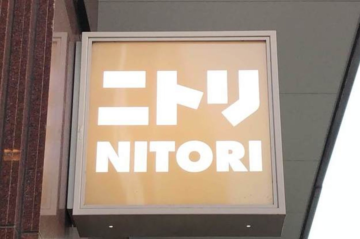 コスメ収納の正解じゃん ニトリの 大容量コスメボックス 想像以上にいっぱい入って衝撃うけた