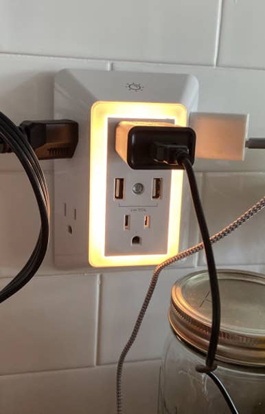 37 Brilliant Gadgets That Are Somehow Under $5 On  - 22 Words