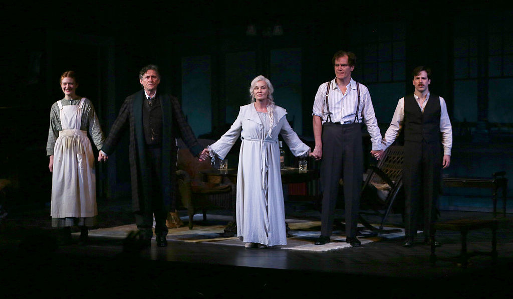 Jessica Lange in the center of the curtain call for Long Day&#x27;s Journey into Night