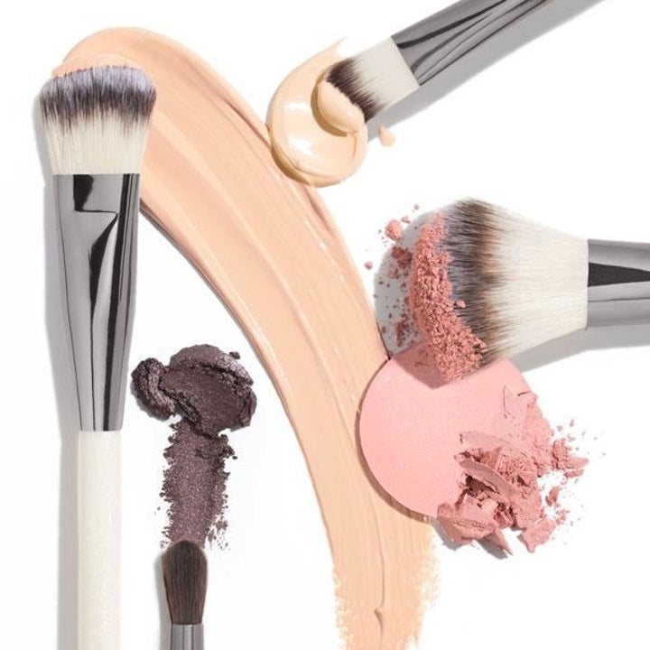 15 Best Places To Buy Makeup Brushes Online