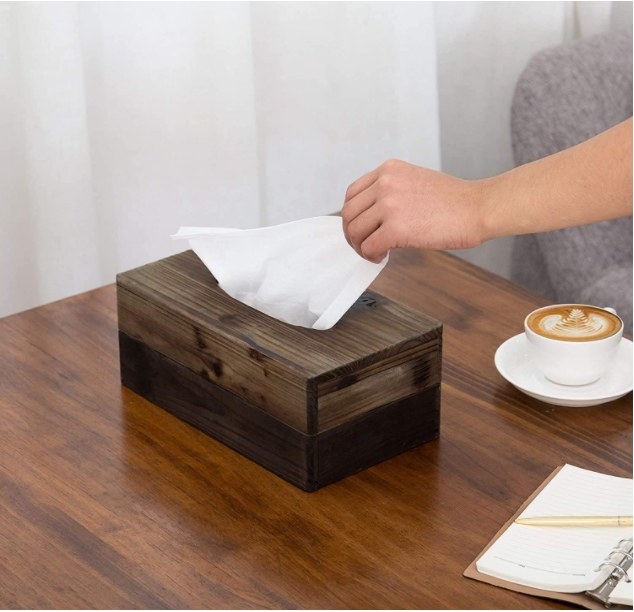 Foto de caja para pañuelos desechables elaborada con madera