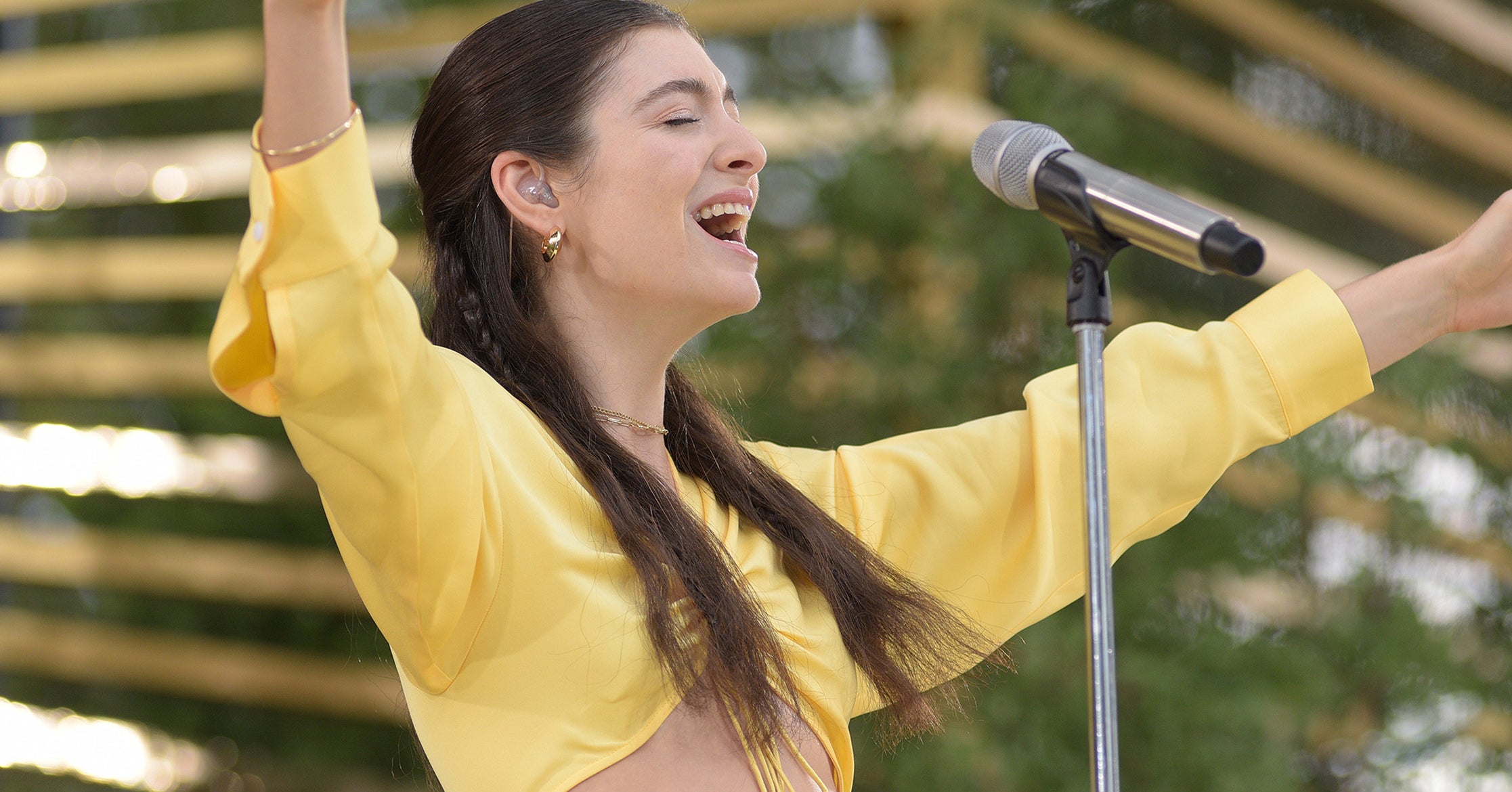 Lorde Talks Leaving Social Media And Finding Community