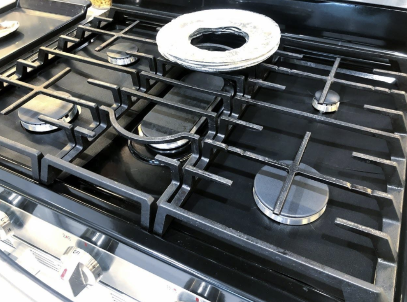reviewer&#x27;s stove top with the liners