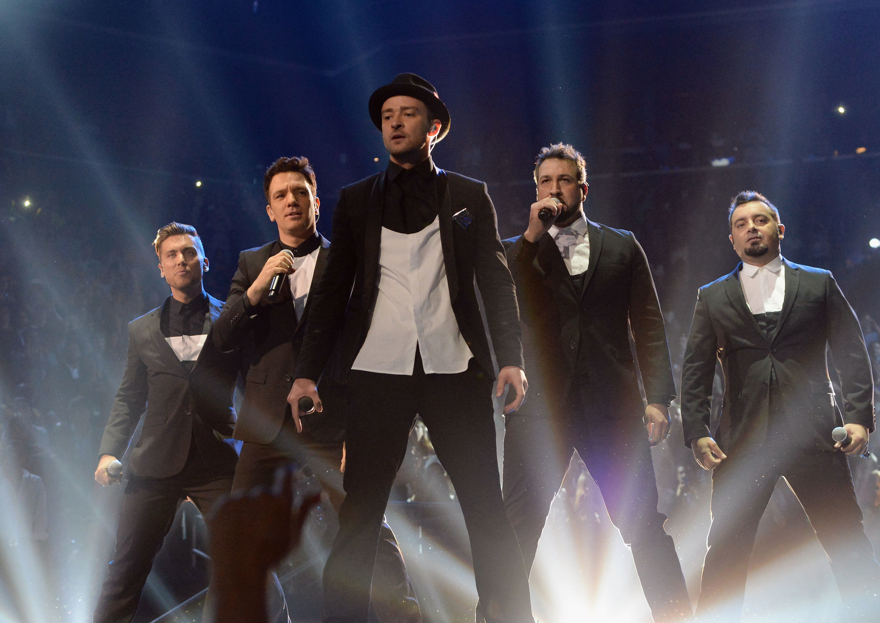 (L-R) Lance Bass, JC Chasez, Justin Timberlake, Joey Fatone and Chris Kirkpatrick of N Sync perform during the 2013 MTV Video Music Awards at the Barclays Center on August 25, 2013 in the Brooklyn borough of New York City.