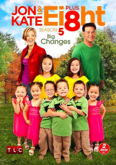 Promotional photo for a 2-set DVD of Jon and Kate plus Eight of the entire family