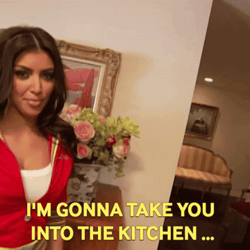 Kim Kardashian West giving a tour of her house from the early 2000s