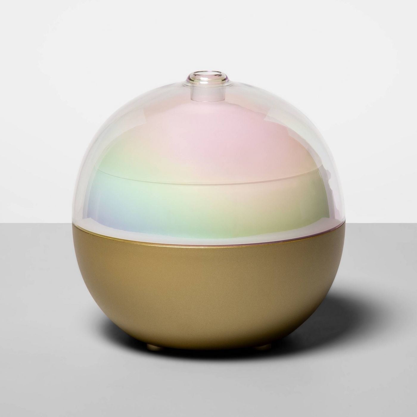 The color-changing essential oil diffuser