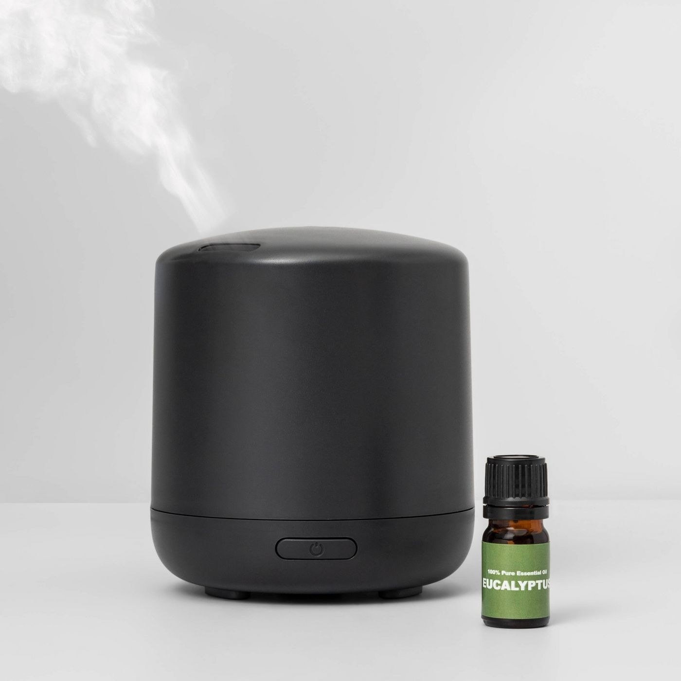 The ultrasonic essential oil diffuser and eucalyptus oil