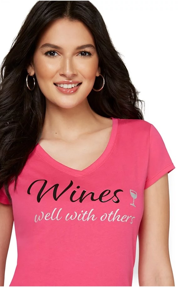 the wines well with others tee in pink