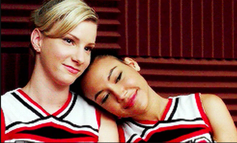Santana leaning on Brittany&#x27;s shoulder on &quot;Glee&quot;