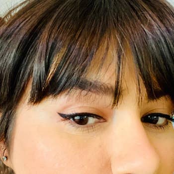 reviewer with a gorgeous cat eye