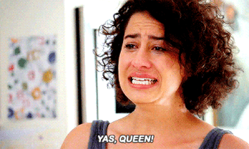 Ilana on broad city crying and mouthing, &quot;yas queen&quot;