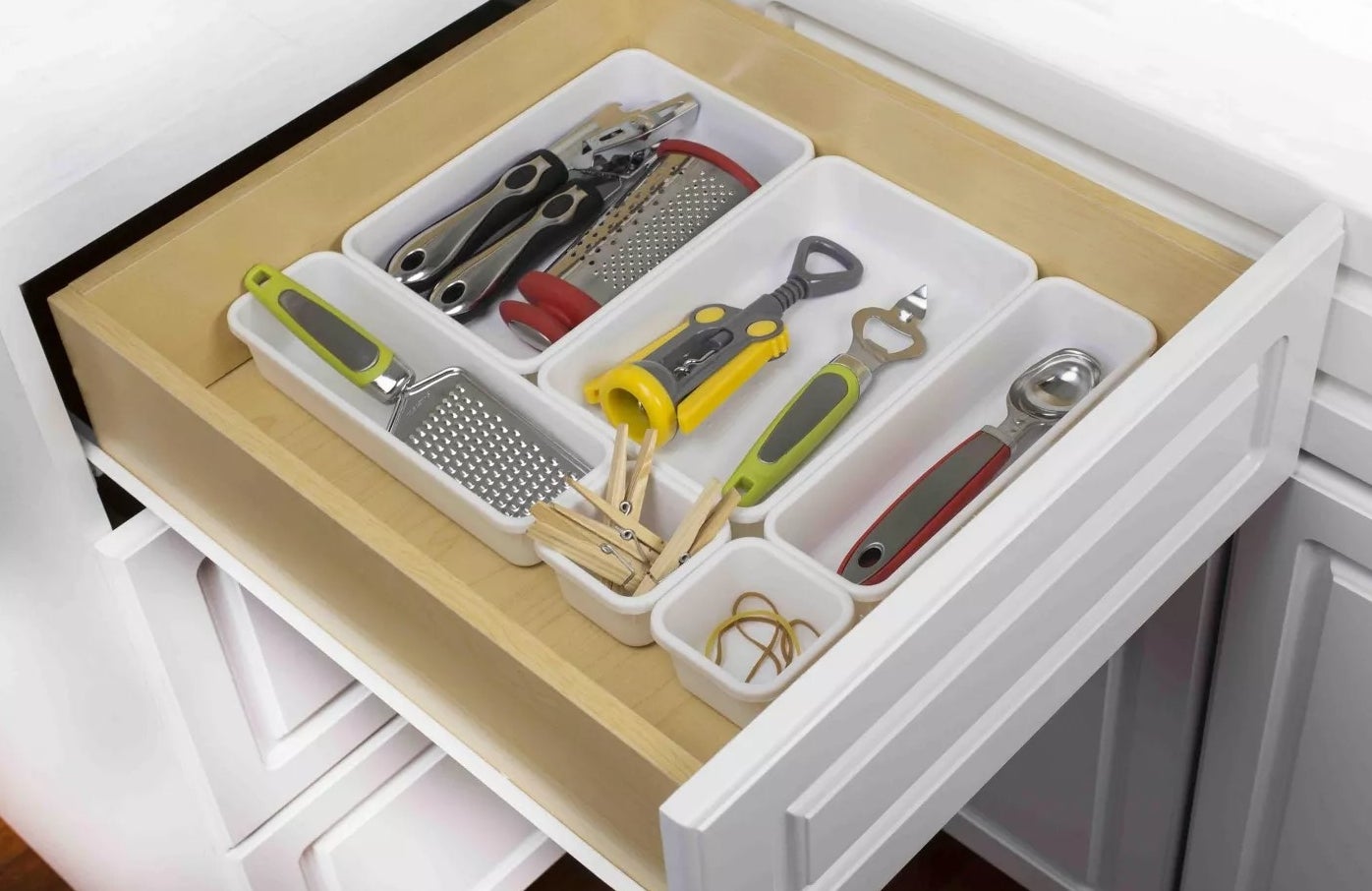 The white organizers