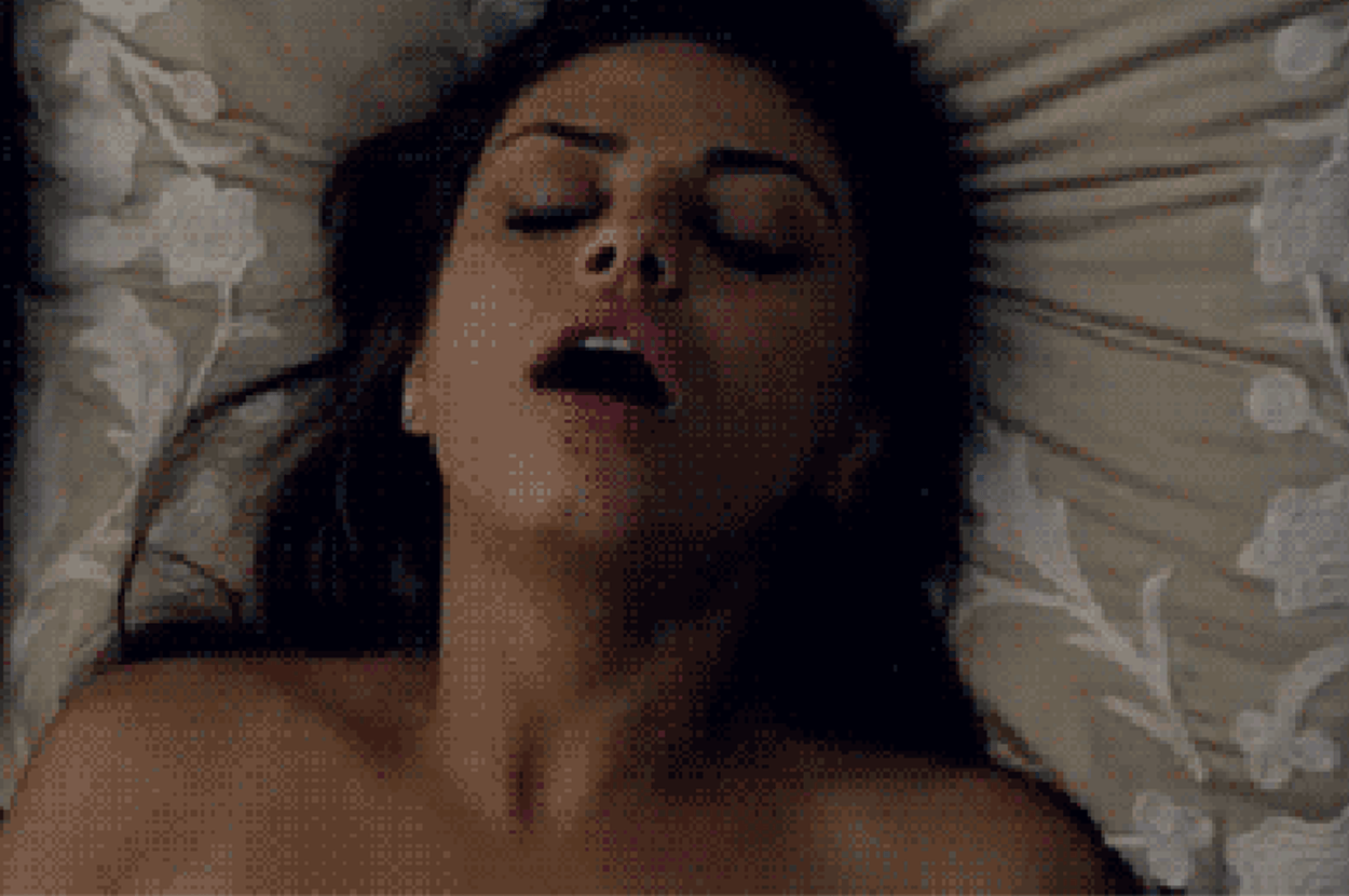 mila kunis orgasming in friends with benefits